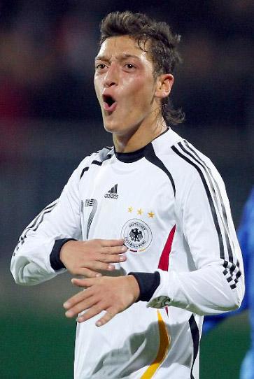 Mesut Özil<br><font size=1>Allemagne</font>